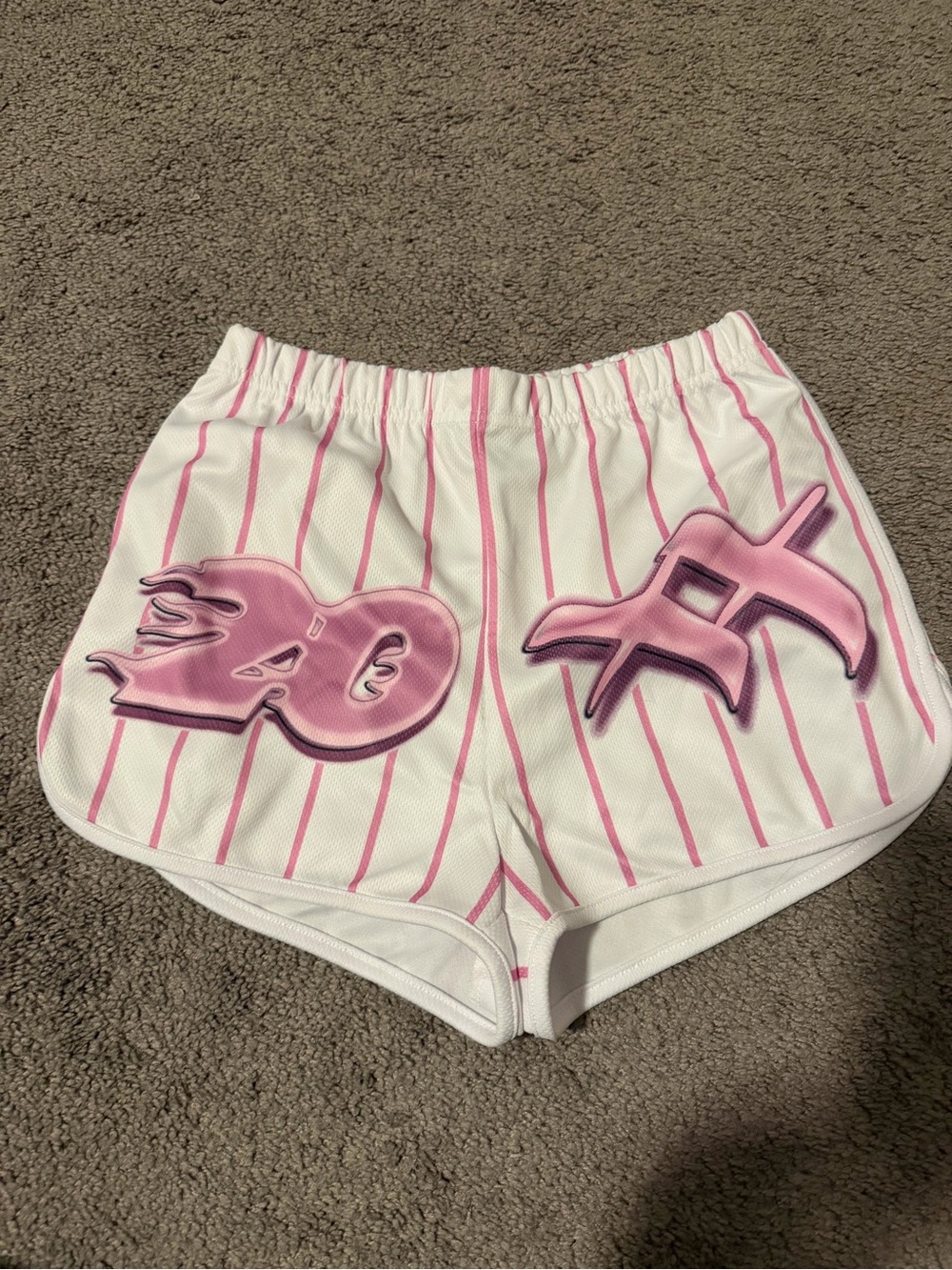20 FLAMES PINSTRIPE SHORTS - PINK